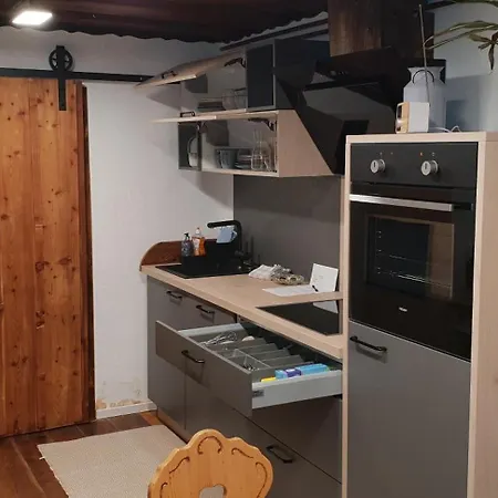 아파트 Bauernchalet Orainza 펠레크